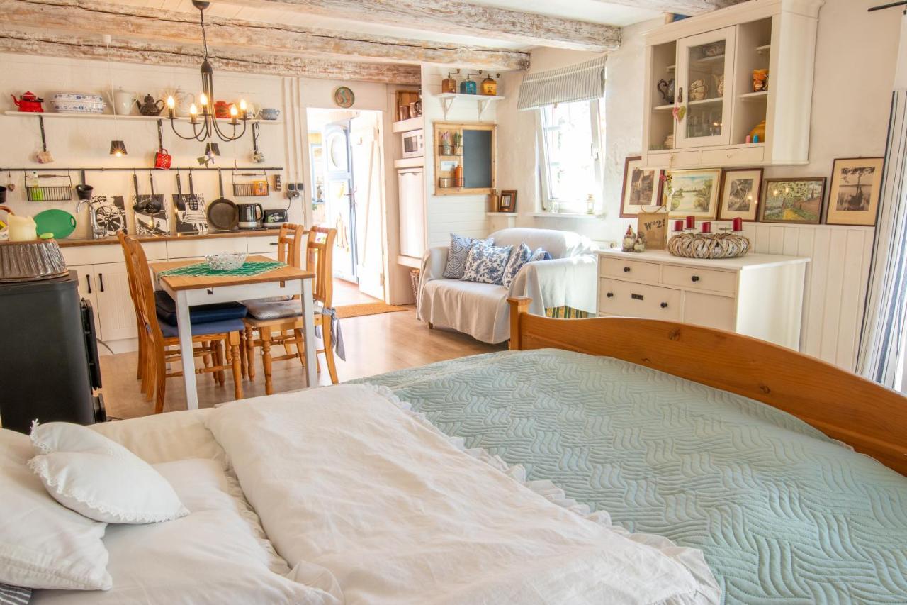 Uns Schuen Apartment Kroslin ภายนอก รูปภาพ